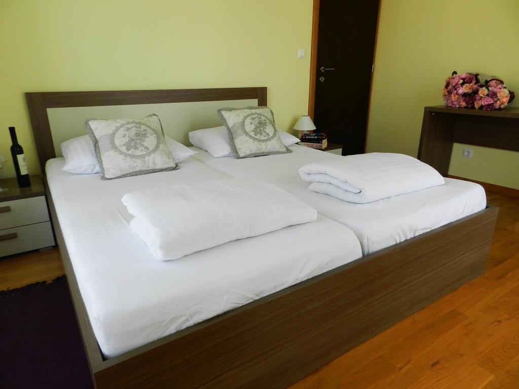 Smaragdna Villa Yourcroatiaholiday Премантура Екстериор снимка
