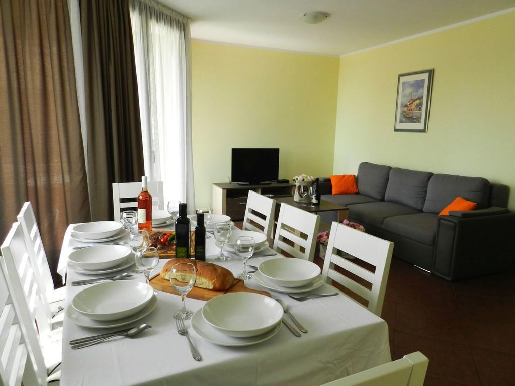Smaragdna Villa Yourcroatiaholiday Премантура Екстериор снимка